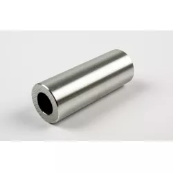 SPACER,ENG HEAD MTG FR,L